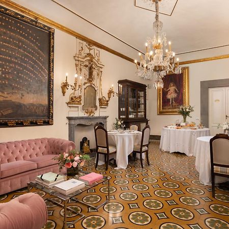 Piazza Pitti Palace - Residenza D'Epoca Флоренция Экстерьер фото