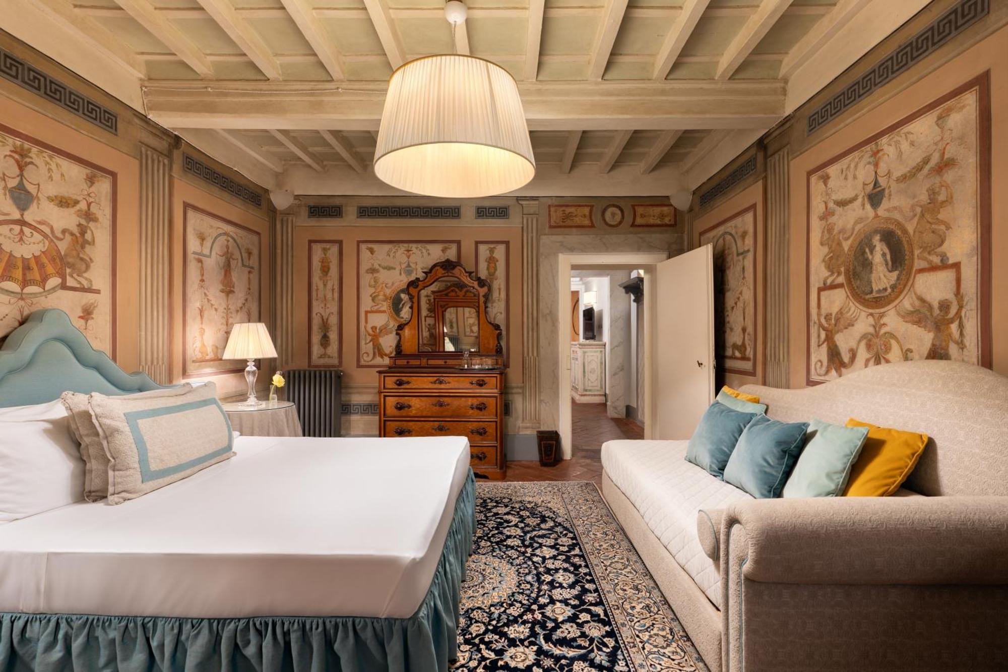 Piazza Pitti Palace - Residenza D'Epoca Флоренция Экстерьер фото