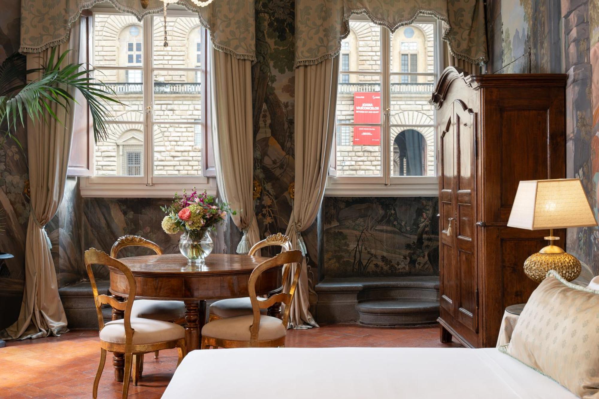 Piazza Pitti Palace - Residenza D'Epoca Флоренция Экстерьер фото