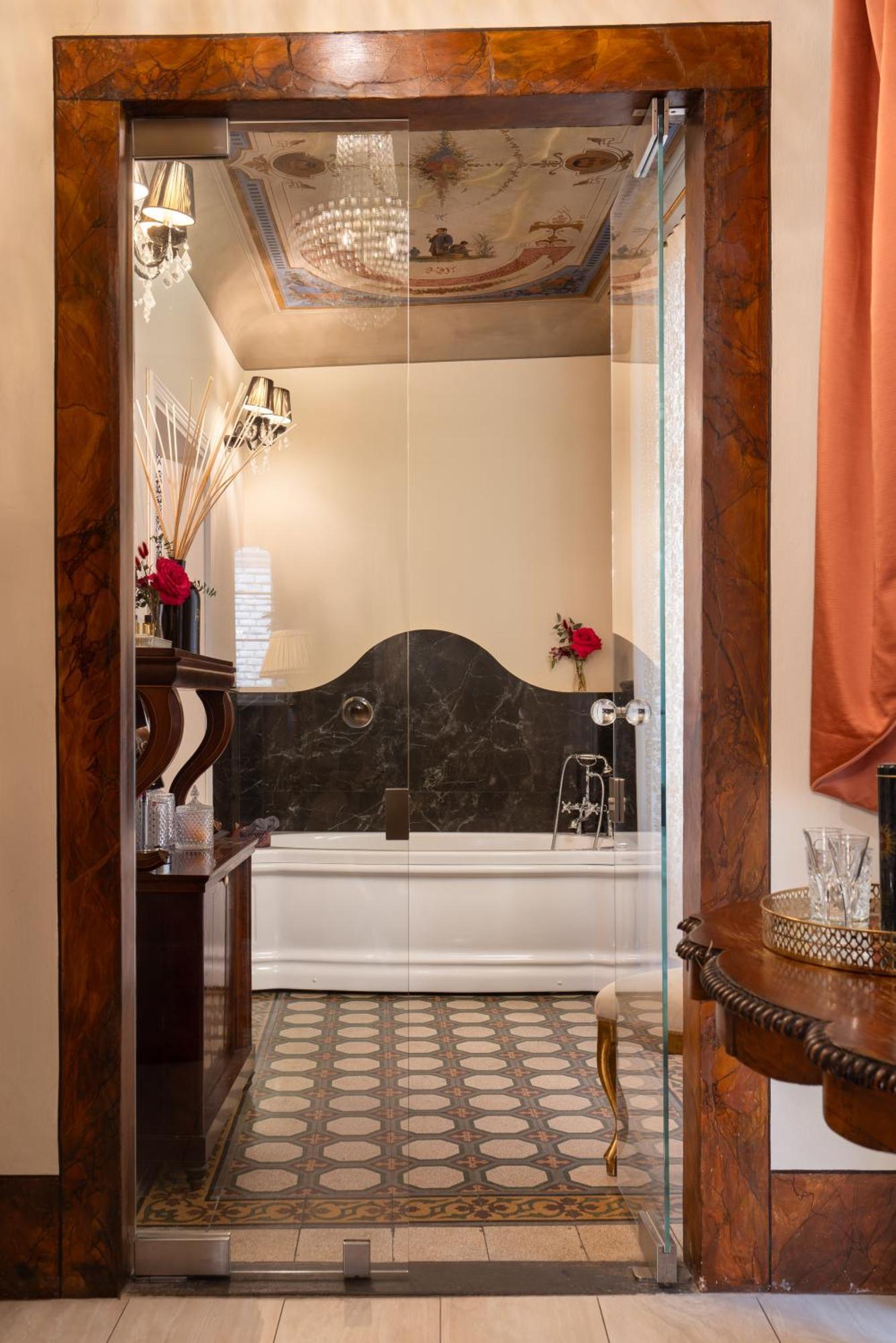 Piazza Pitti Palace - Residenza D'Epoca Флоренция Экстерьер фото