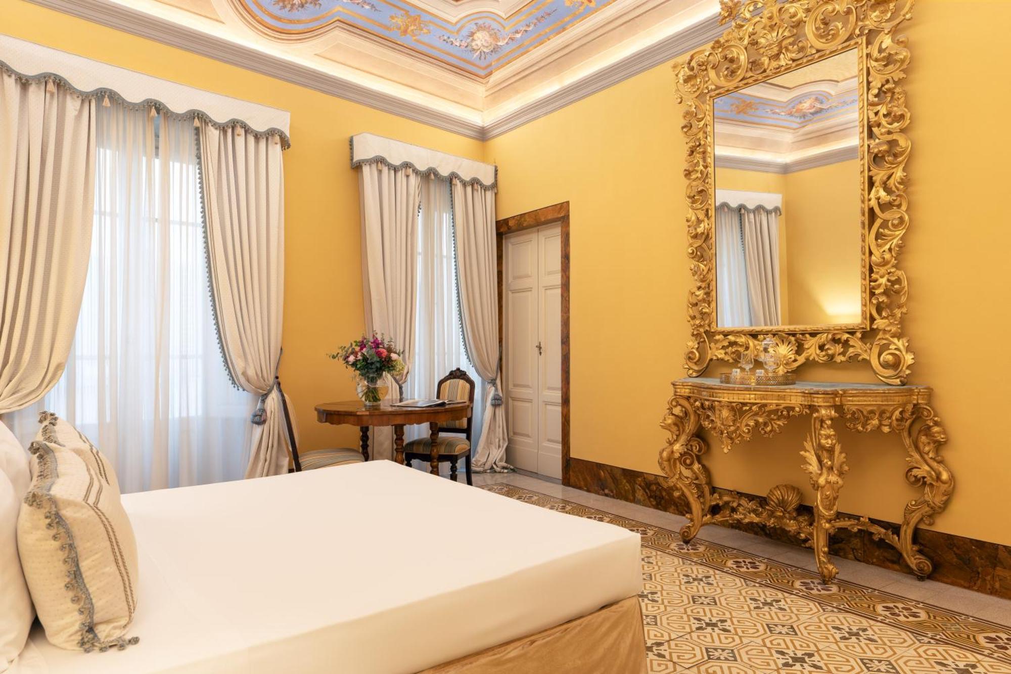 Piazza Pitti Palace - Residenza D'Epoca Флоренция Экстерьер фото