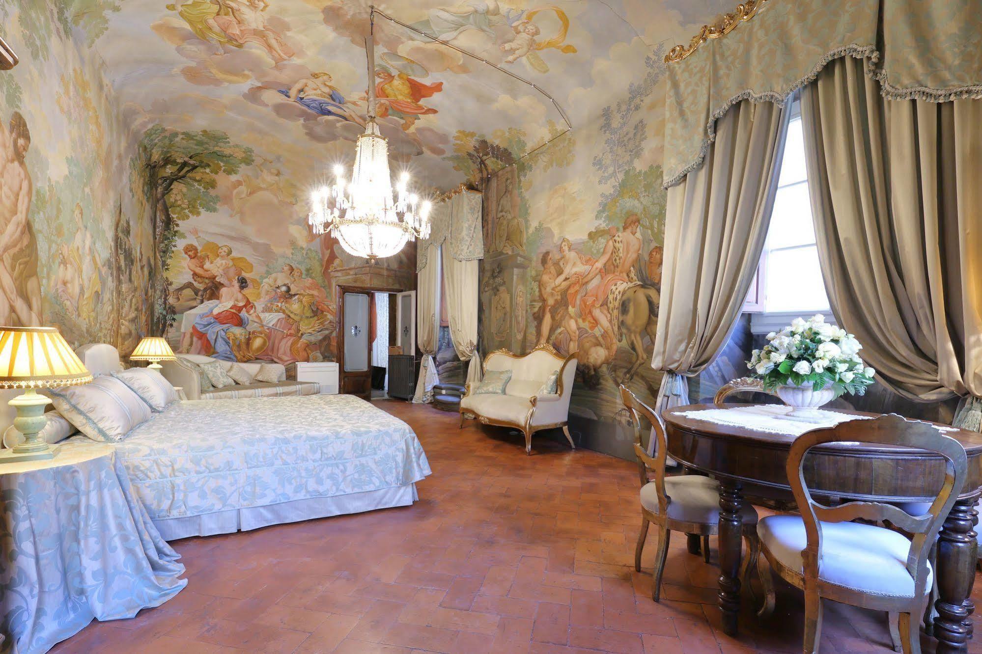 Piazza Pitti Palace - Residenza D'Epoca Флоренция Экстерьер фото